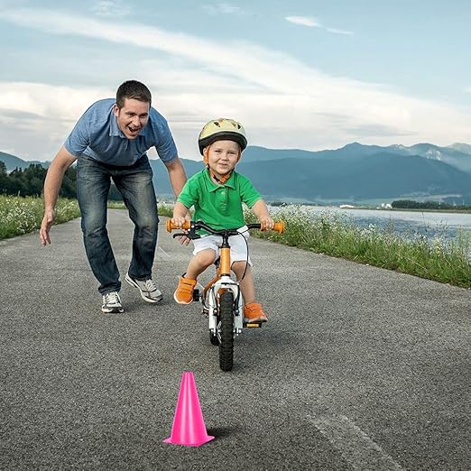 Alyoen 9 inch Traffic Cones, Plastic Sport Cones, Pink Soccer Training Cones for Outdoor Activity & Festive Events (Sets of 10/15/ 20)