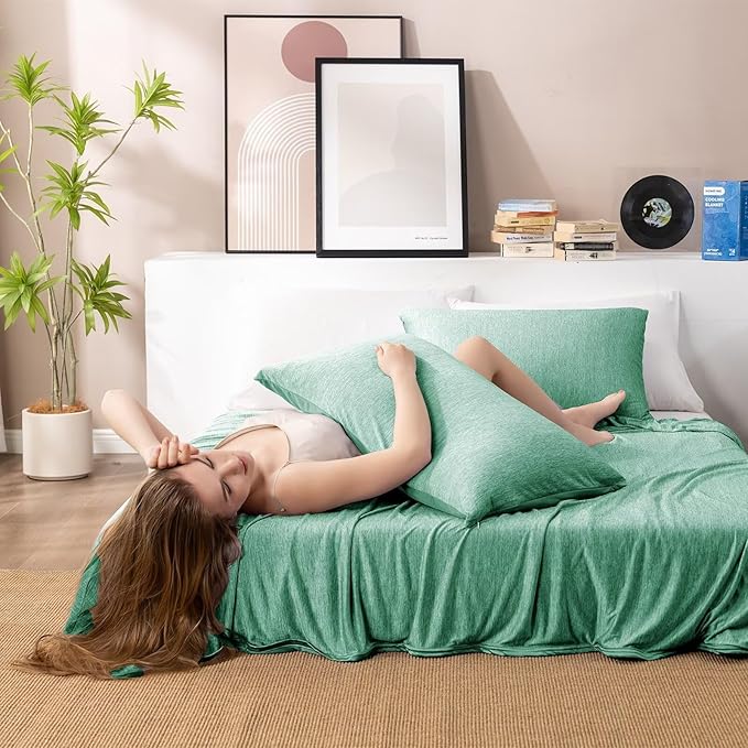 HOMFINE Cooling Blankets for Hot Sleepers - Summer Blanket Thin Lightweight Breathable Soft Double Side Enhanced Cooling for Bed Couch Sofa, Keep Cool for Night Sweats (Green, 50 x 70 inches)